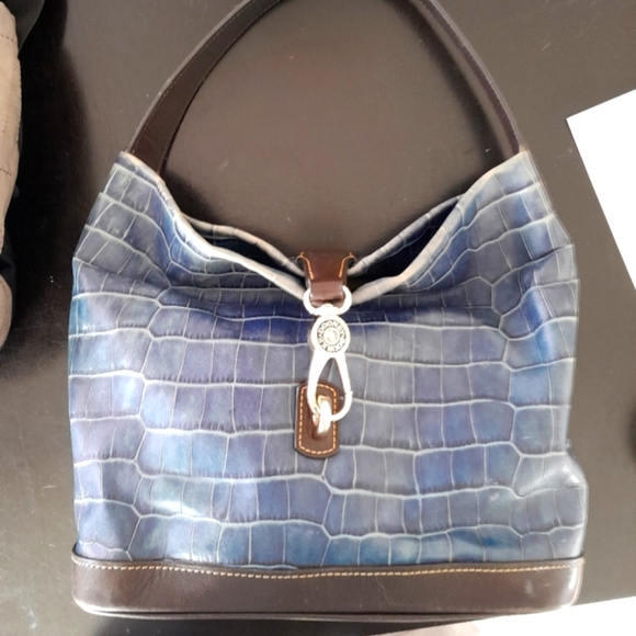 Dooney & Bourke Logo Lock - Picture 2 of 10